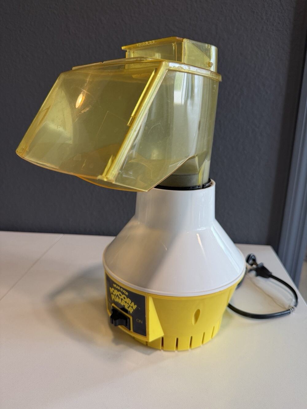 Wear- Ever Popcorn Pumper w/Butter Tray 72000 vintage Hot Air Popper 1980’s USA